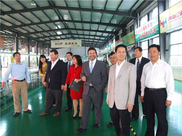 美國州議員來洪海參觀指導(dǎo)工作 美國州議員來洪海參觀指導(dǎo)工作